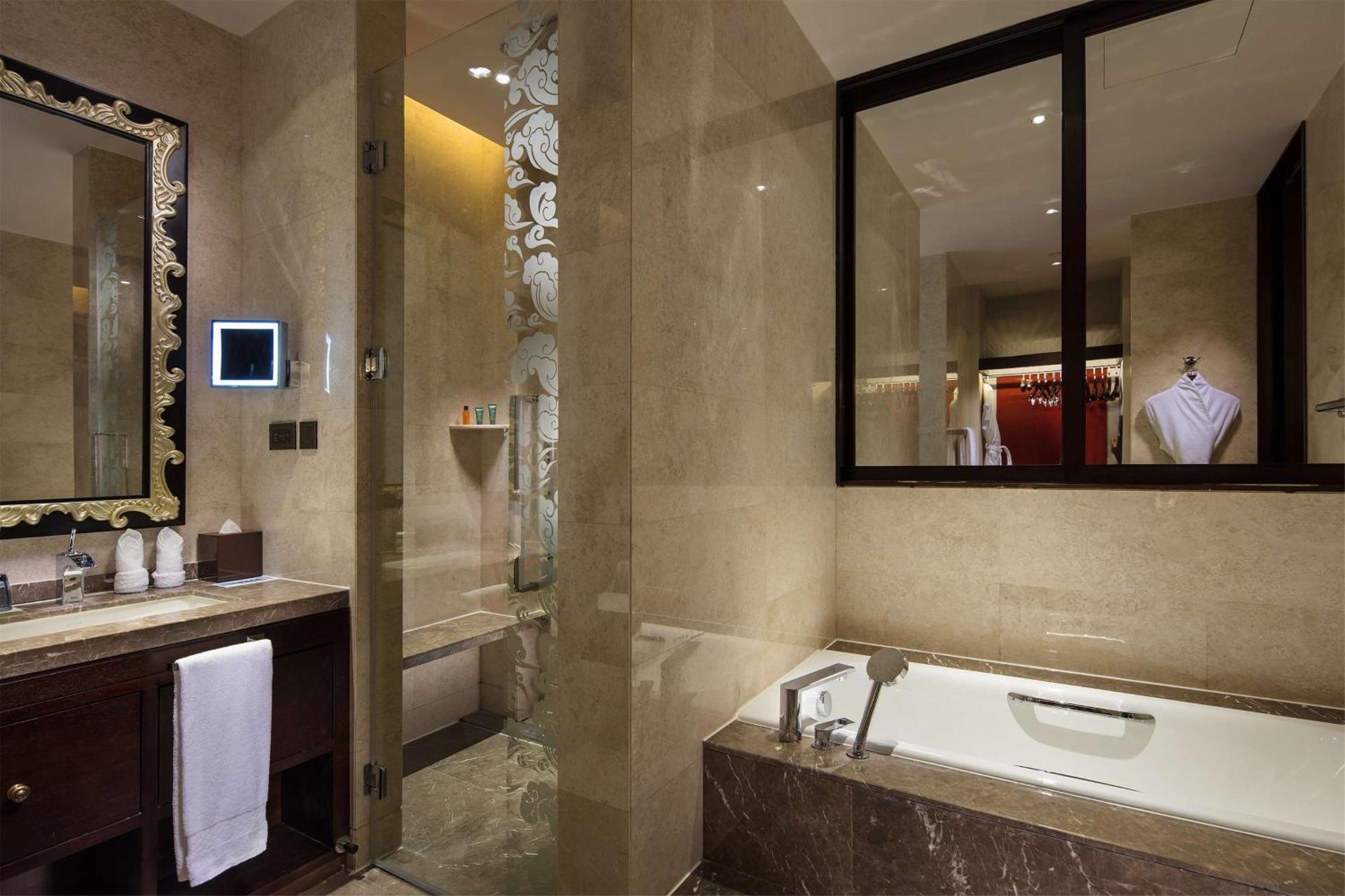 Hilton Linzhi Resort Nyingcse Kültér fotó