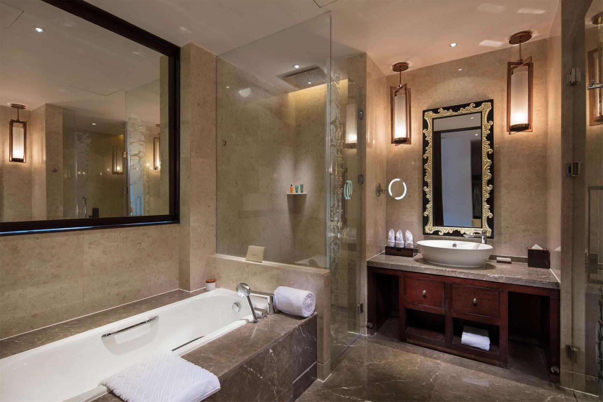 Hilton Linzhi Resort Nyingcse Kültér fotó