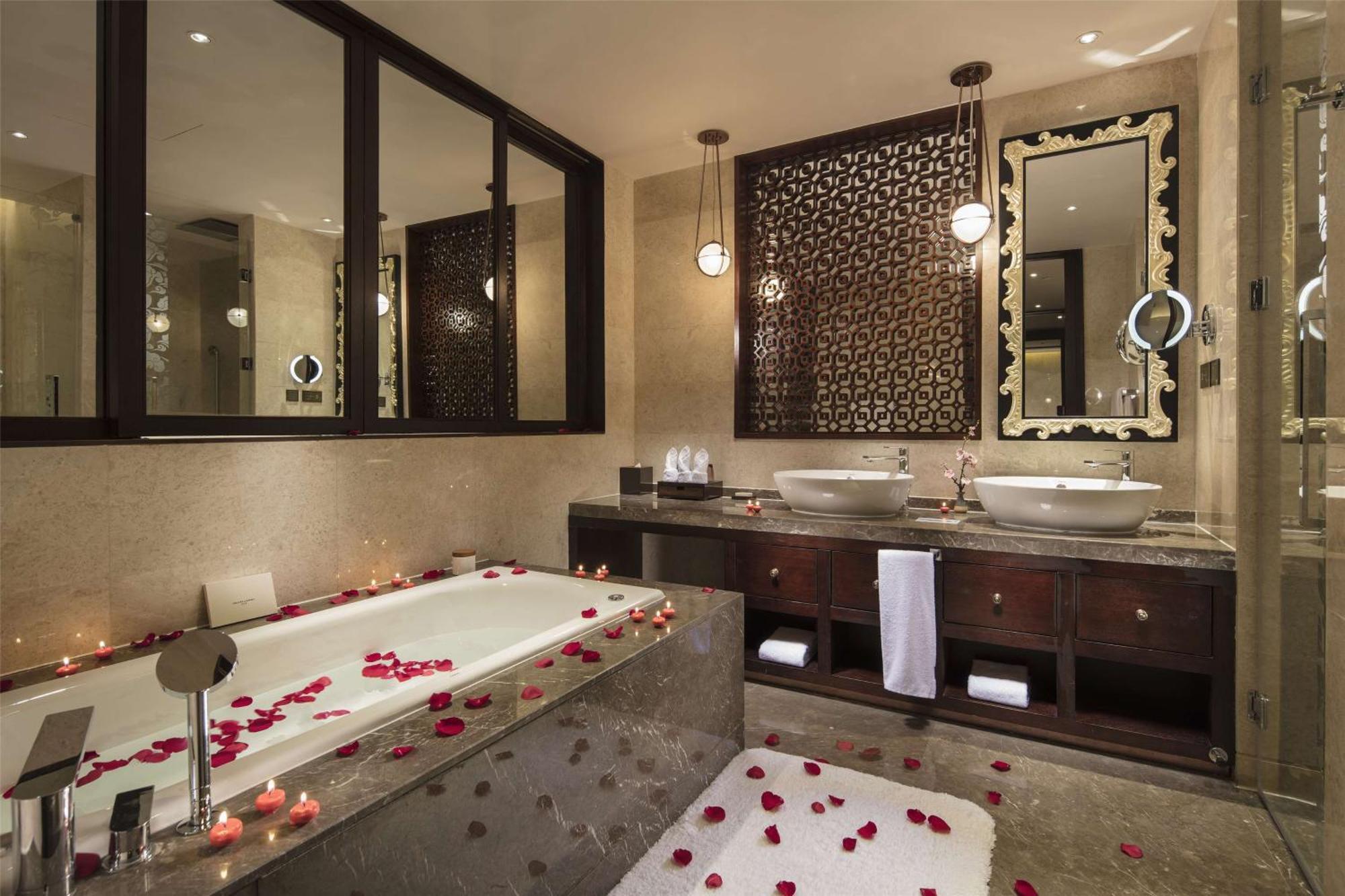 Hilton Linzhi Resort Nyingcse Kültér fotó