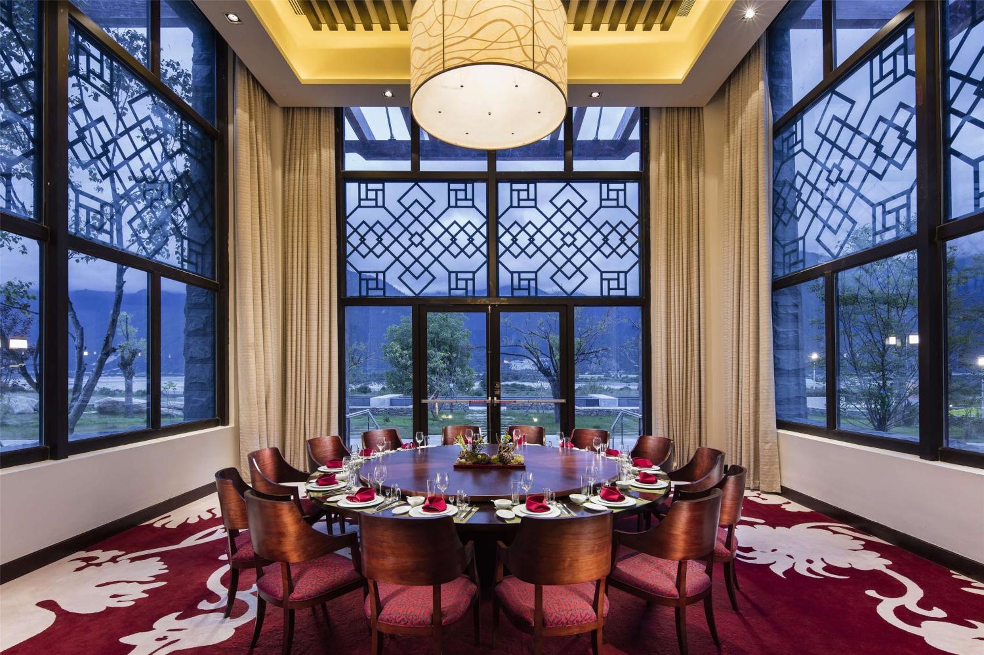 Hilton Linzhi Resort Nyingcse Kültér fotó