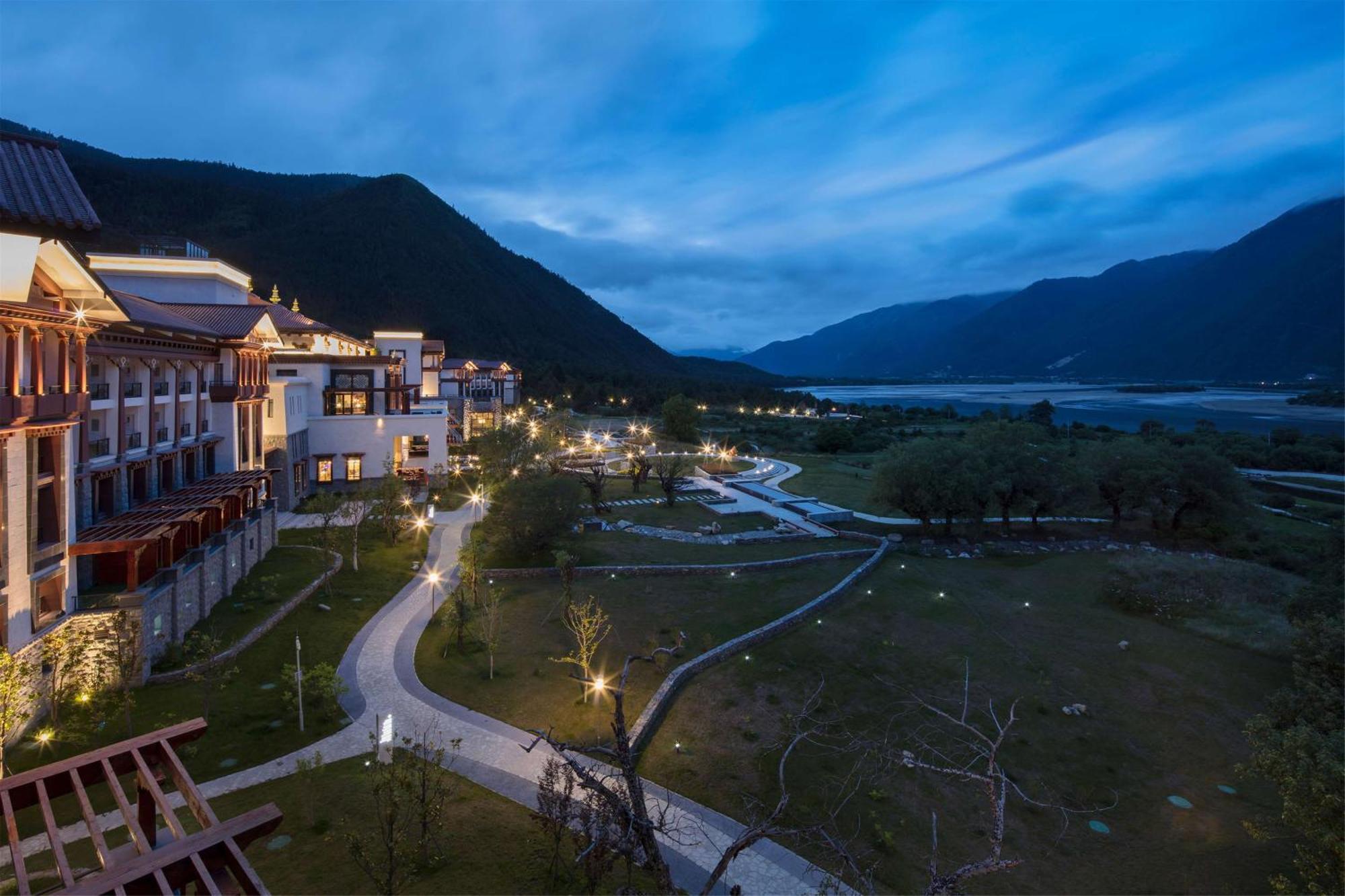 Hilton Linzhi Resort Nyingcse Kültér fotó